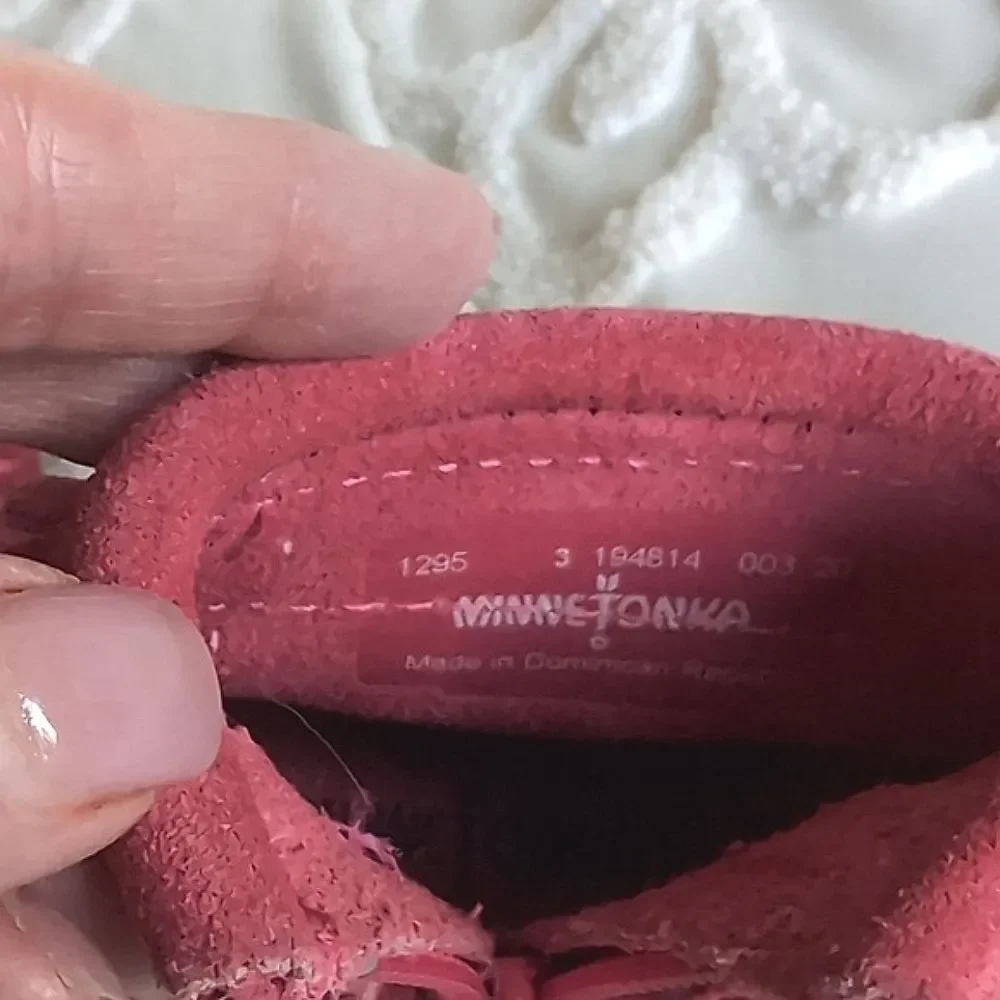 MINNETONKA 🩷Pink SUEDE Toddler Moccasins Size 3